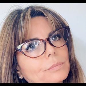 Betsy johnson readers